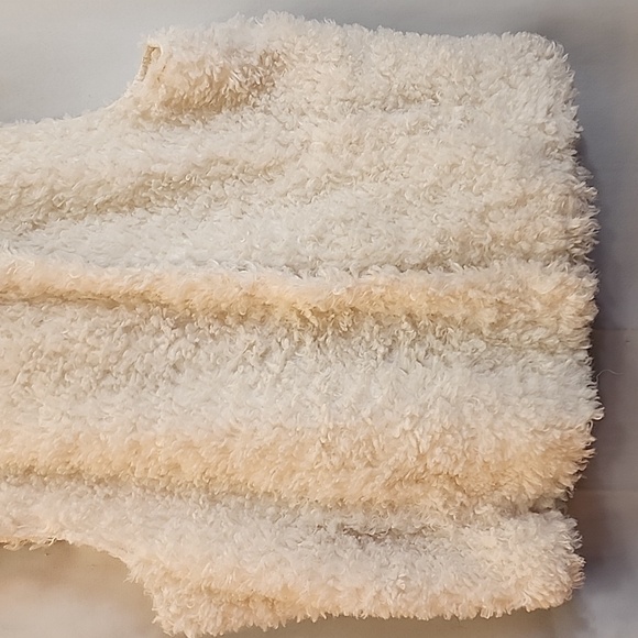 (9755) NWT INC full zip vest - Picture 6 of 7